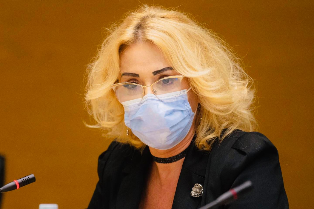 Gabriela Firea a anunțat testarea gratuită pentru coronavirus în cazul elevilor și profesorilor din București! Care este singura condiție ce trebuie îndeplinită de aceștia
