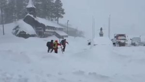 Tragedie în timpul unei expediții de schi. 15 persoane au fost surprinse de o avalanșă: „Grupul se întorcea la punctul de plecare”
