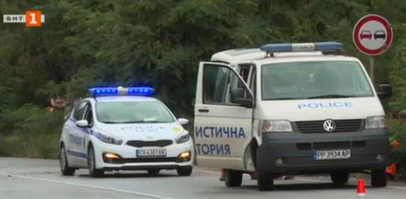 O familie de români, implicată într-un accident mortal produs în Bulgaria. Copilul de 8 ani, scos în comă din mașina care a devenit sicriu pentru mama lui