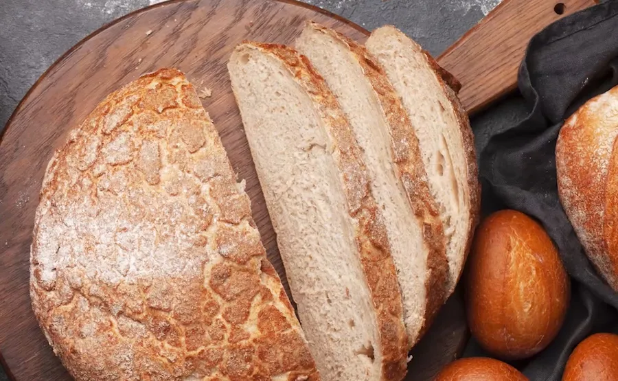 Pâinea nu este neapărat "dușmanul" dietei (Foto: captură video)