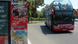 Sexy caserita de la "linia turistica" stie ce-si doresc strainii! Afla si tu ce vor sa viziteze nemtii cand ajung in Capitala!