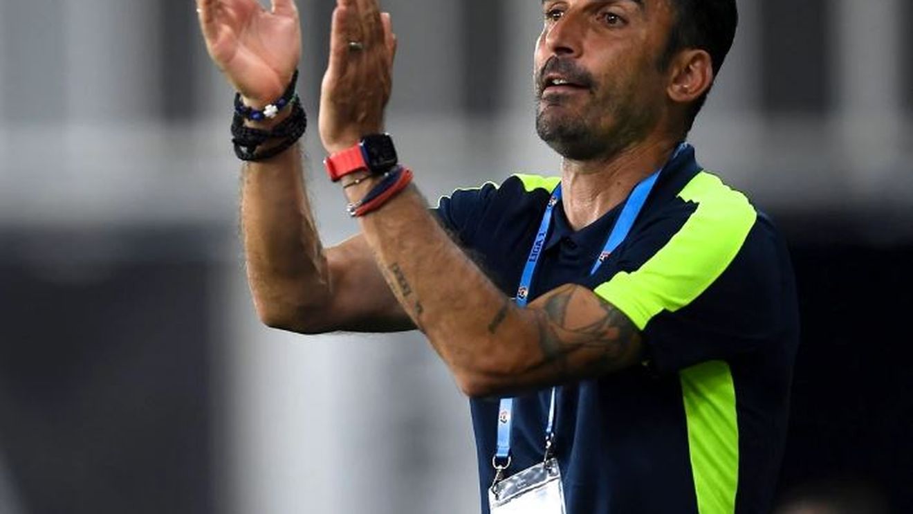 Antrenorul FCSB-ului, "pulverizat" fără milă: "Bate din palme de parcă suntem la defilările de pe vremea lui Ceaușescu"