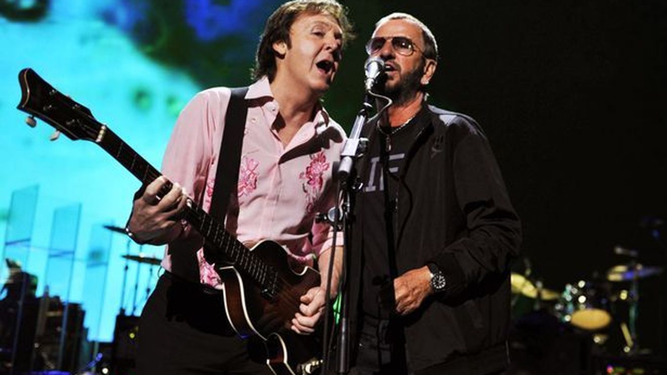 Ipoteza care aruncă în aer întreaga lume muzicală! Ringo Starr ar fi declarat că Paul McCartney a murit în 1966 şi a fost înlocuit în trupa Beatles!