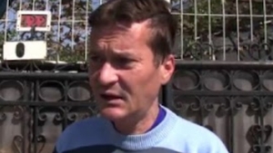 Un învățător din Dolj, acuzat că vine beat la ore: “Stătea cu capul pe catedră și nu putea să lege două vorbe”