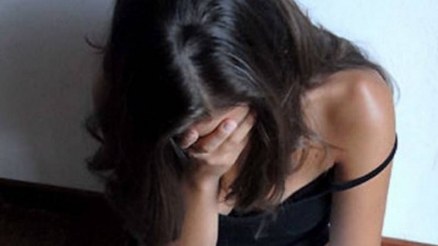Un bărbat din Bacău obliga o tânără să se prostitueze și să-i da bani pentru jocuri de noroc