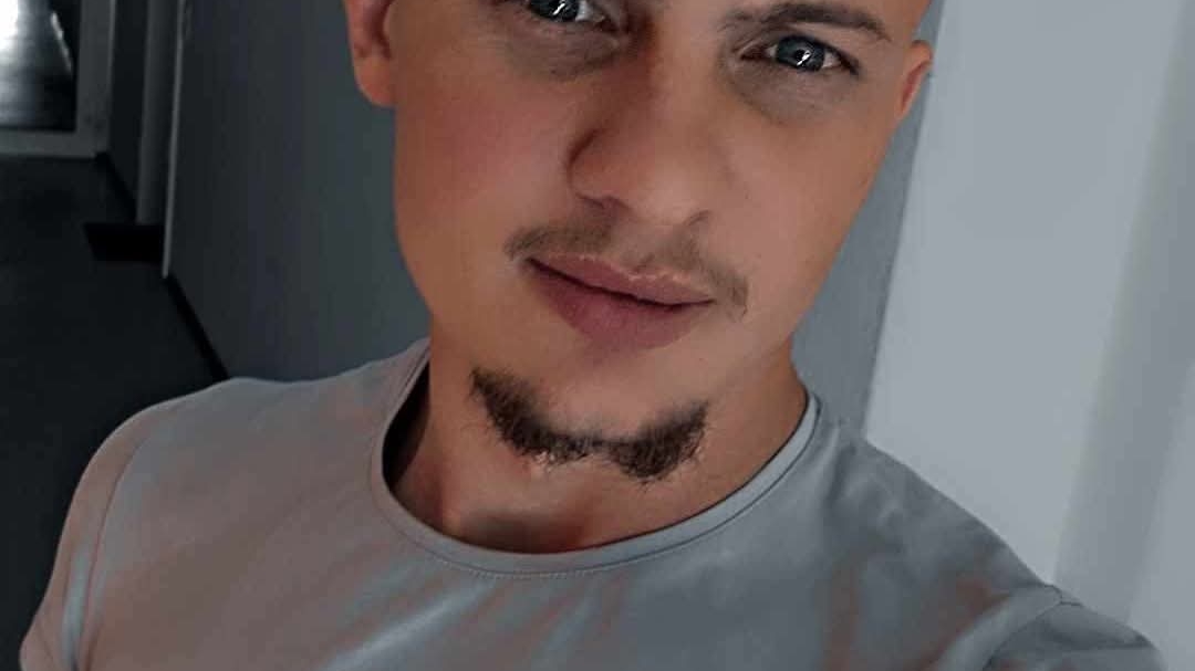 Sătenii din Vaslui au început să strângă bani pentru înmormântarea lui Lucian, tânărul ucis de adolescentul de 16 ani