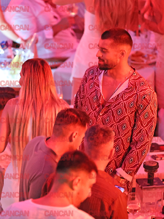 Portofele de 1 miliard € la Nuba și Loft! Imaginile care nu au apărut pe rețelele de socializare! Cum s-au îmbrăcat boșii și vedetele showbizului