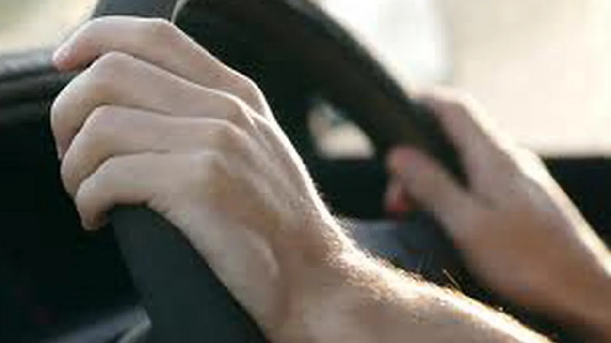 El este cel mai BATRAN sofer din judet! La 91 de ani conduce pe AUTOSTRADA cu 130 km/h! Care este secretul lui