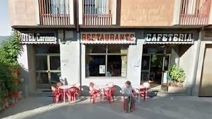 Primele imagini cu românii care au fugit din restaurantul spaniol fără să plătească! Ei au mai dat astfel de lovituri