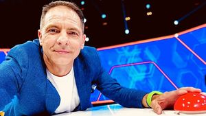 Dan Negru s-a dus să își plătească taxele, dar a avut parte de o surpriză neplăcută: „Pe banii tăi. Pe timpul tău. Pe nervii tăi”
