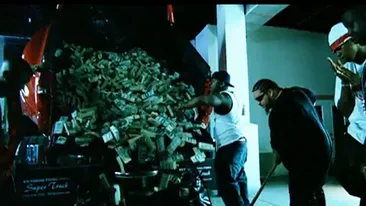 Nelson Mondialu' e minciuna pe langa Birdman! Paturi din dolari, portbagaje de masini full de bani si ceas de 1 milion de dolari