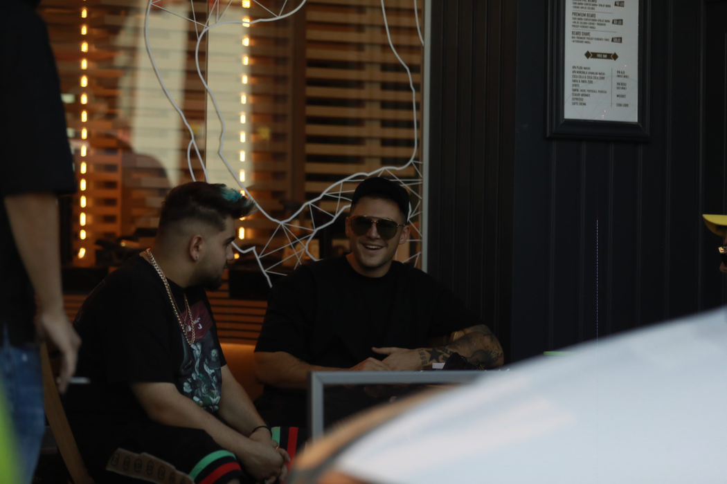 Mario Fresh și Lino Golden la frizerie