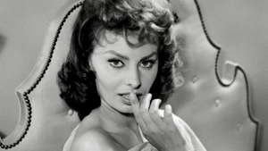 Sophia Loren, dusă de urgență la spital și pusă pe masa de operație. Care este starea actriței în vârstă de 89 de ani