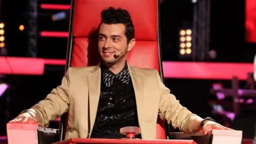 Chef de chef la ziua lui Moga! Printre trompete si CD-uri cu Mozart, un invitat special i-a adus un tricou cu autograf!