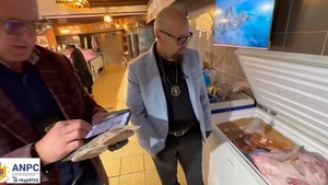Motivul pentru care Piedone a închis un restaurant din Rădăuți. De cât timp era expirată carnea. Șeful ANPC a crezut că nu vede bine