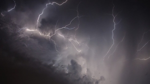 Un fenomen meteo extrem lovește cu putere în România. Prognoza actualizată venită de la ANM