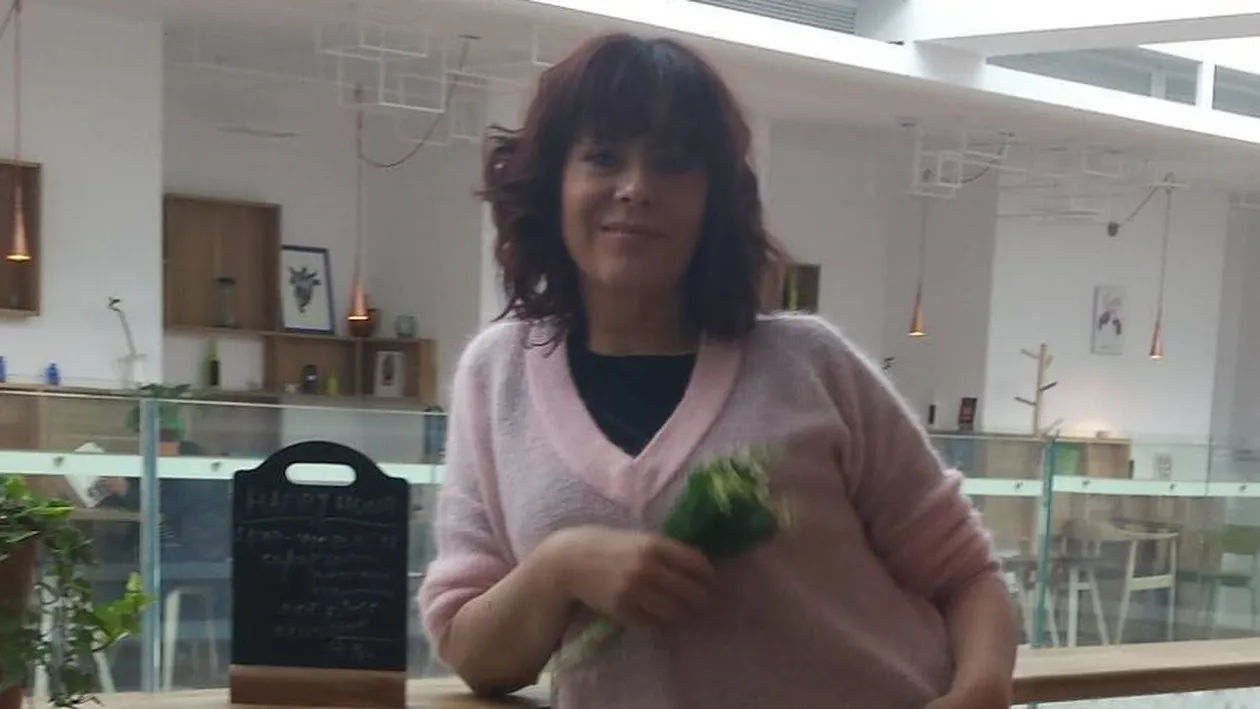 A renunţat la videochat şi s-a apucat să danseze la bară! Cum arată Mariana Moculescu în lenjerie intimă la 50 de ani