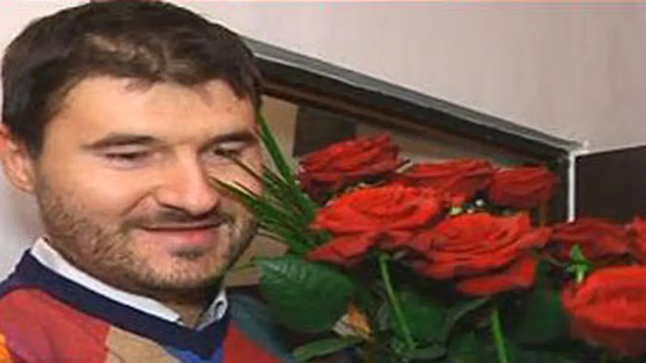 Soţul Denisei de la Bambi e un romantic incurabil. Uite ce declaraţie frumoasă i-a făcut alesei lui, în direct