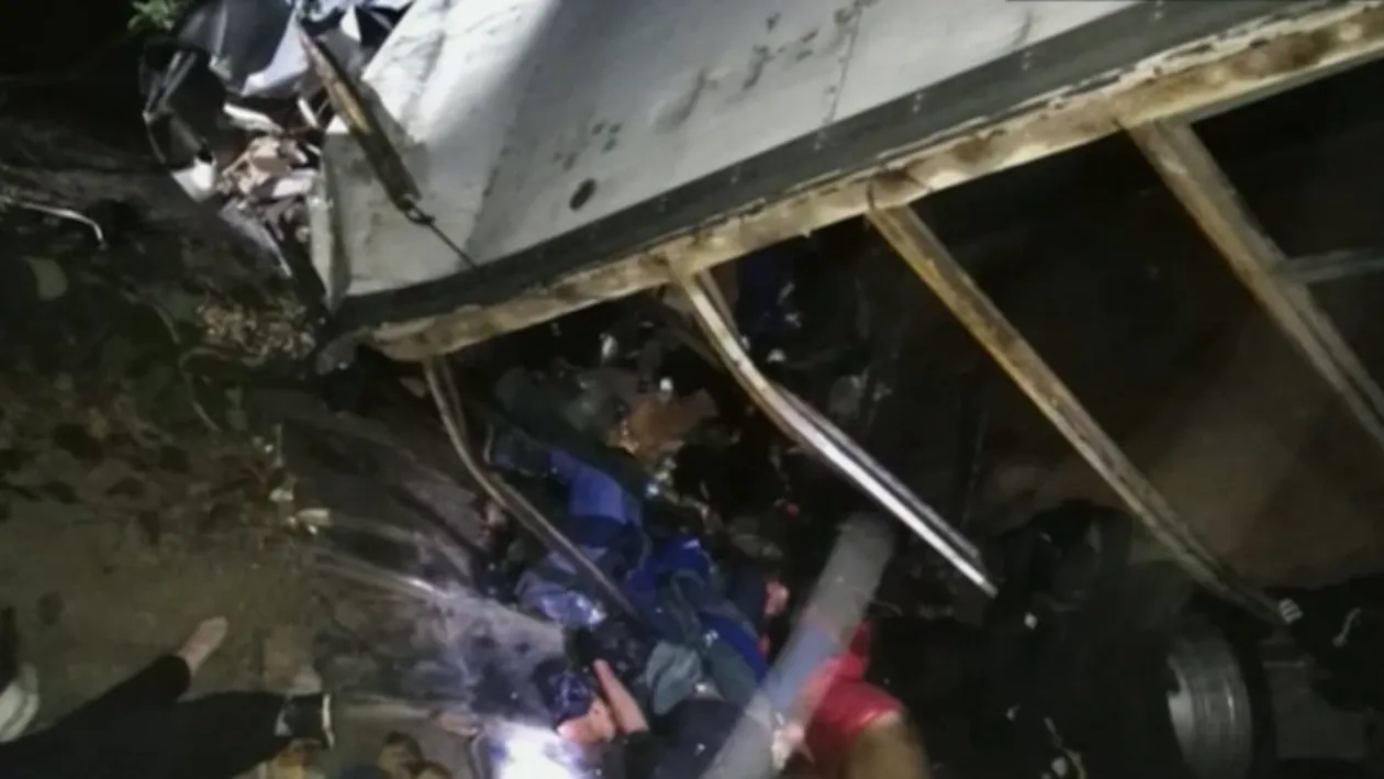Accident grav în Mexic! Cel puțin 25 de morți, după ce un autobuz s-a răsturnat