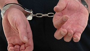 Un criminal, condamnat pe viata la inchisoare, si-a amenintat telefonic sotia