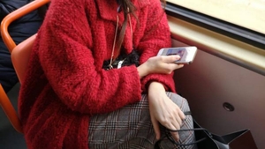 Scene fabuloase în tramvaiul 41. Bucureștenilor nu le-a venit să creadă. E chiar vedeta Kanal D