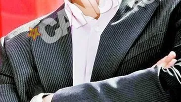 Alin Popa si-a cunoscut sotia pe cand lucra ca ospatarita intr-un local din Brad. Prima si ultima iubire a regelui transporturilor