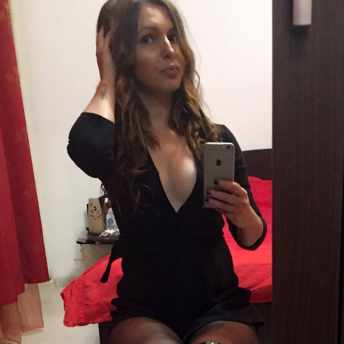 Ispită de la „Insula Iubirii”, terorizată de un obsedat! Bomba sexy a avut o reacţie incredibilă