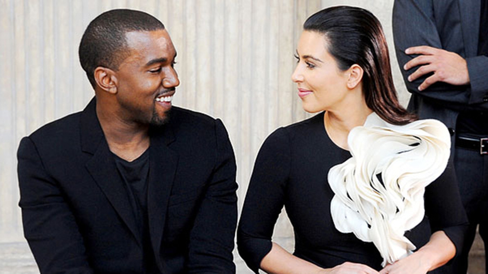 A participat la nunta secolului! Ea e singura romanca ce a dansat alaturi de Kanye West si Kim Kardashian