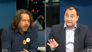 Scene incredibile într-un studio TV de la noi! Un senator a fost bătut în pauza publicitară!