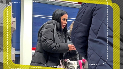 Și Daniela Crudu are momente când rămâne interzisă! Șoc la plată, s-a blocat! IMAGINI SUCULENTE
