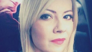 Nu si-au putut lua ochii de la mainile ei! Cum s-a prezentat Catinca Roman la un eveniment monden