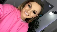 Alexandra Stan şi-a încins fanii cu o poză. A ieşit de la duş iar halatul a început să cadă...