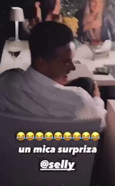 Abi Talent a comandat pentru Selly și prietenii lui o frapieră doldora de șampanii scumpe