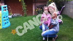 Blonda Roxana Nemes are o nepotica mulatra! Citeste aici extraordinara poveste de viata a surorii artistei!