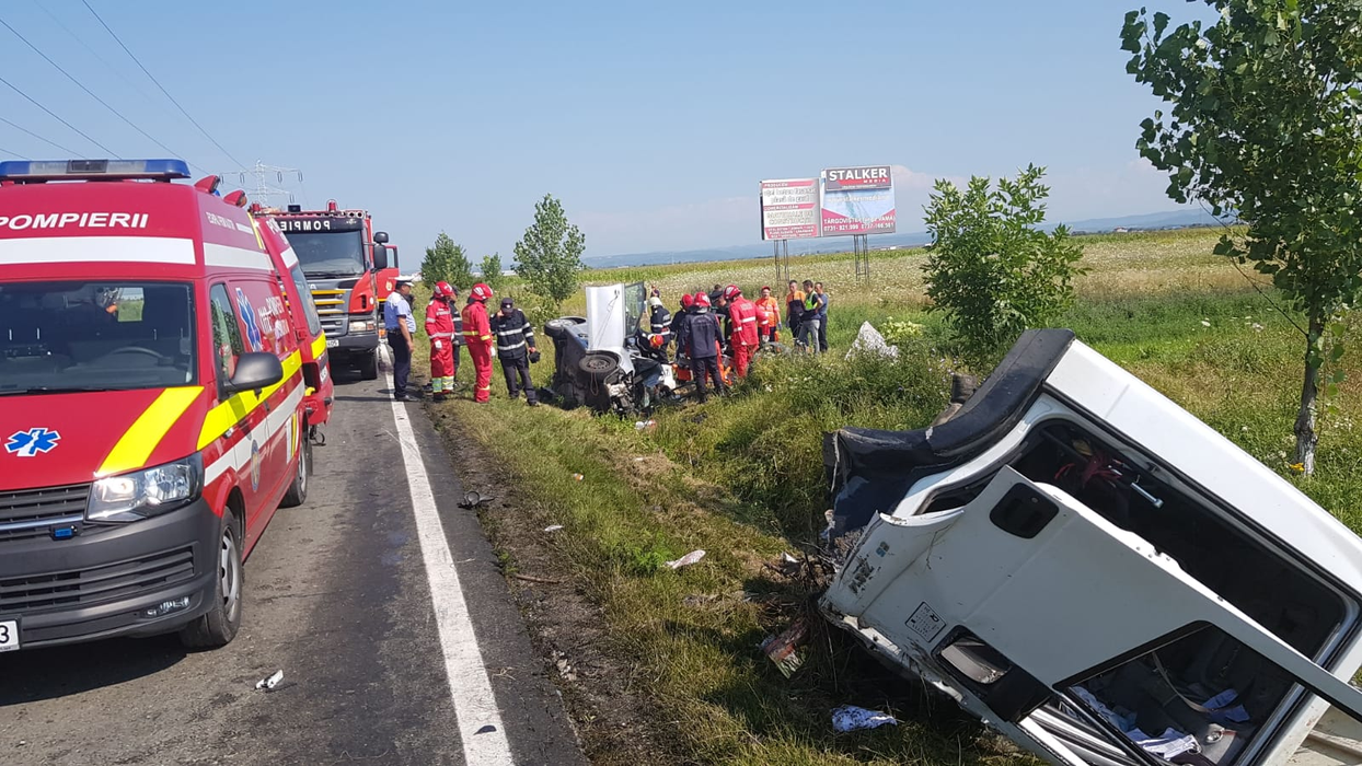 Accident grav în județul Dâmbovița. Patru persoane au murit, a cincea este rănită grav | Foto + Video