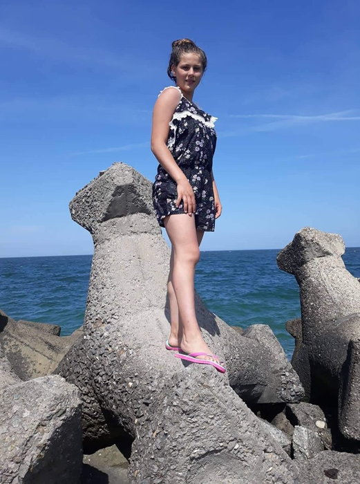 Mădălina avea 19 ani și a intrat complet dezbrăcată în mare. Ce a urmat e halucinant: alertă la Constanța