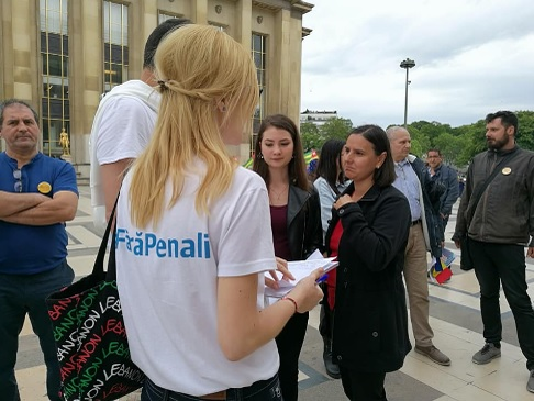 Protest în fața Guvernului. Au venit peste 2000 de oameni