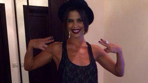 Ipostaze intime: Andreea Popescu si iubitul, calare unul pe altul in pat. Si nu sunt singuri!