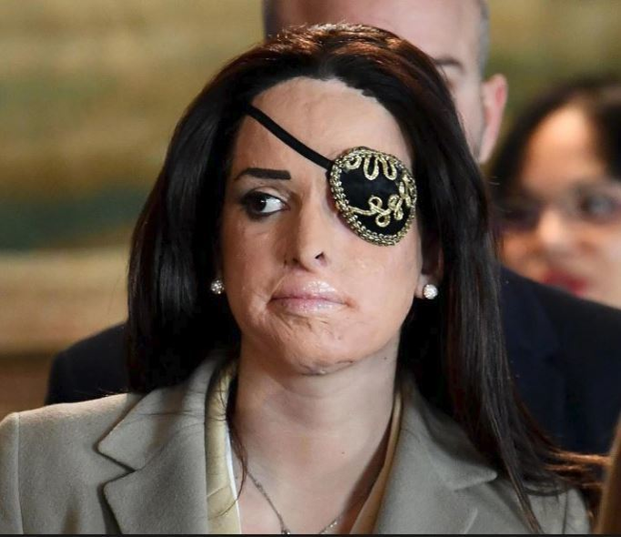 Christina Ich, implicată într-un scandal monstru, în Italia! Vedeta a înjurat un avocat în direct