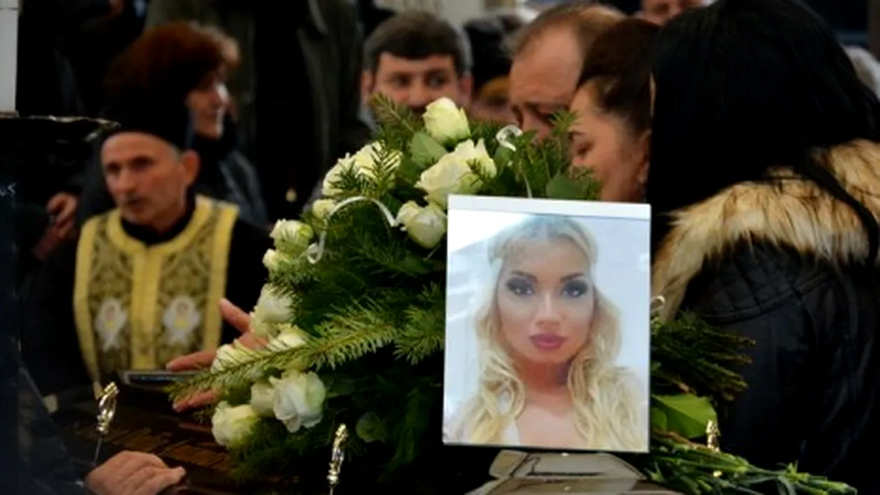 Imagini sfâşietoare de la înmormântarea DALIEI DUCA, tânăra de 24 de ani împuşcată de iubit! Mama ei este distrusă de durere
