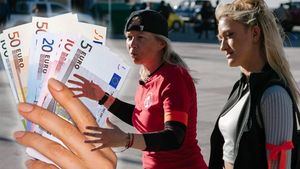 Eliminare America Express | Câți bani au primit Iuliana Pepene și Sonia Simionov, de la Antena 1, pentru cele 5 săptămâni de chin