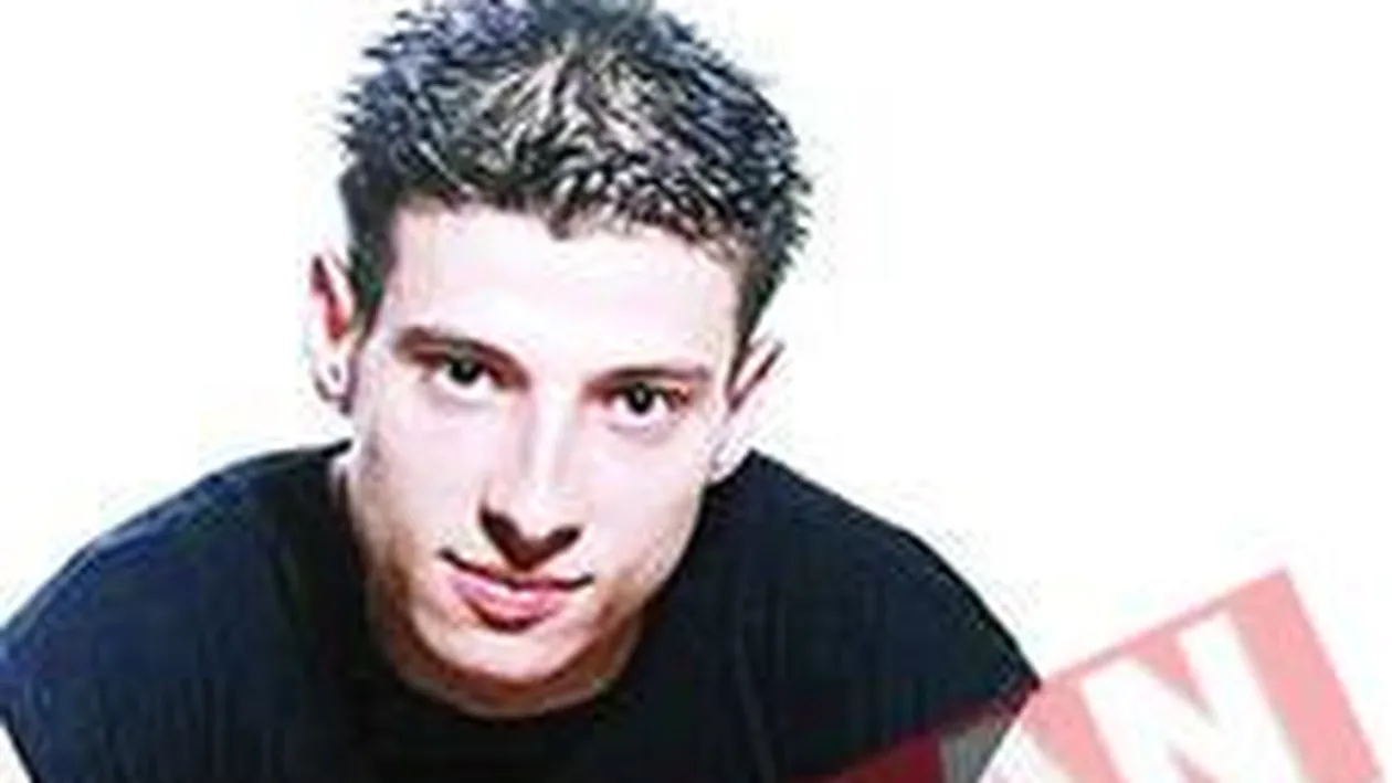 Bancherul sinucigas, dat afara din spital