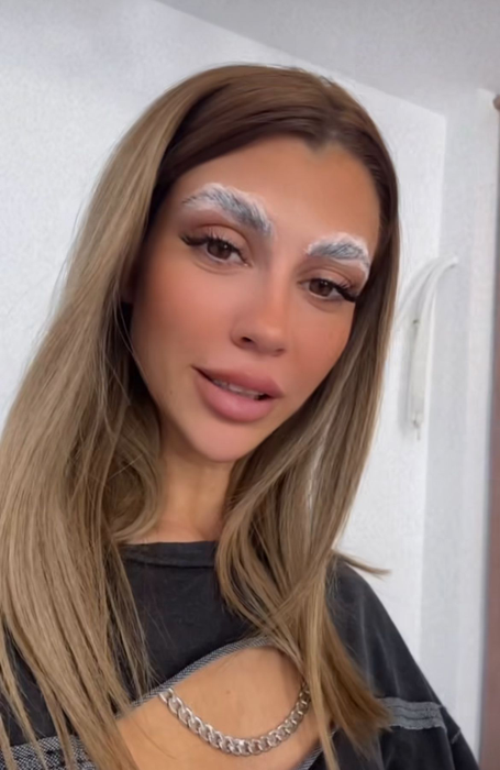 Mădălina de la Insula iubirii, intervenţie neaşteptată la nivelul feţei. Cum arată acum, după ce şi-a scos acidul din buze