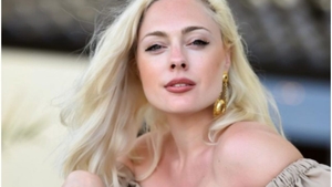Giulia Nahmany, ședință foto fără inhibiții la 38 de ani: "Nu în numărul de kilograme rezidă succesul unei femei"