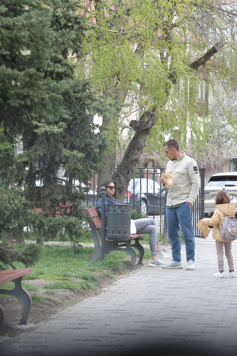 Vladimir Drăghia, în parc cu familia