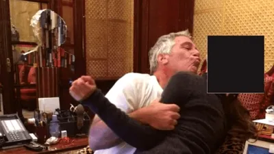 Epstein a dus o româncă „foarte drăguță” la Palatul Buckingham pentru prințul Andrew: „Niciun bărbat nu se uită la hainele tale”