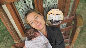 Laura Cosoi, botez cu ștaif pentru cea de-a cincea fetiță! Cine sunt artiștii cunoscuți din Maramureș care vor întreține atmosfera