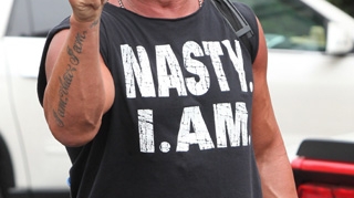 Acasa la Hulk Hogan. Ia uite in ce minunatie de vila a locuit pana de curand luptatorul!