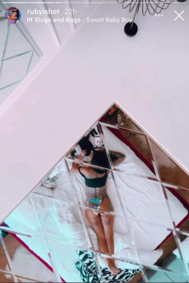 Ruby "stinge lumina " bărbaților de pe Instagram. Vedeta s-a pozat sexy în așternuturi