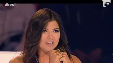 VIDEO Paula Seling l-a dezbracat pe Adi Sina in direct la X Factor!